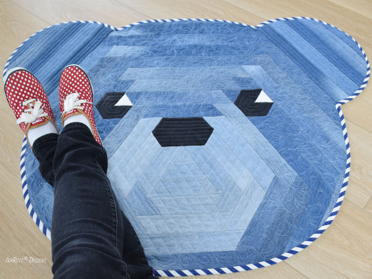 Cuddles The Hexi Bear Jelly Roll Rug Quilting Pattern