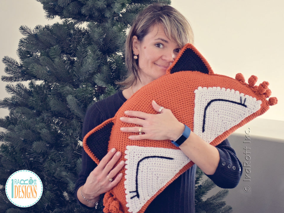 Foxy the Fox Pillow Crochet Pattern