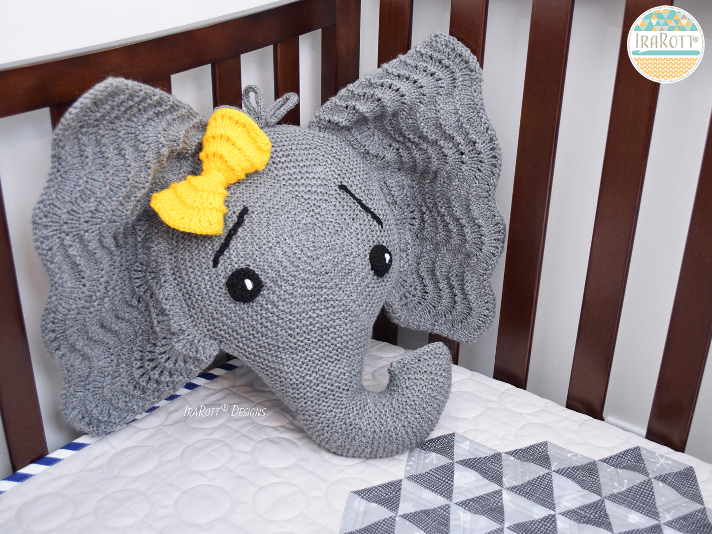 Josefina and Jeffery Elephant Pillow Knitting Pattern