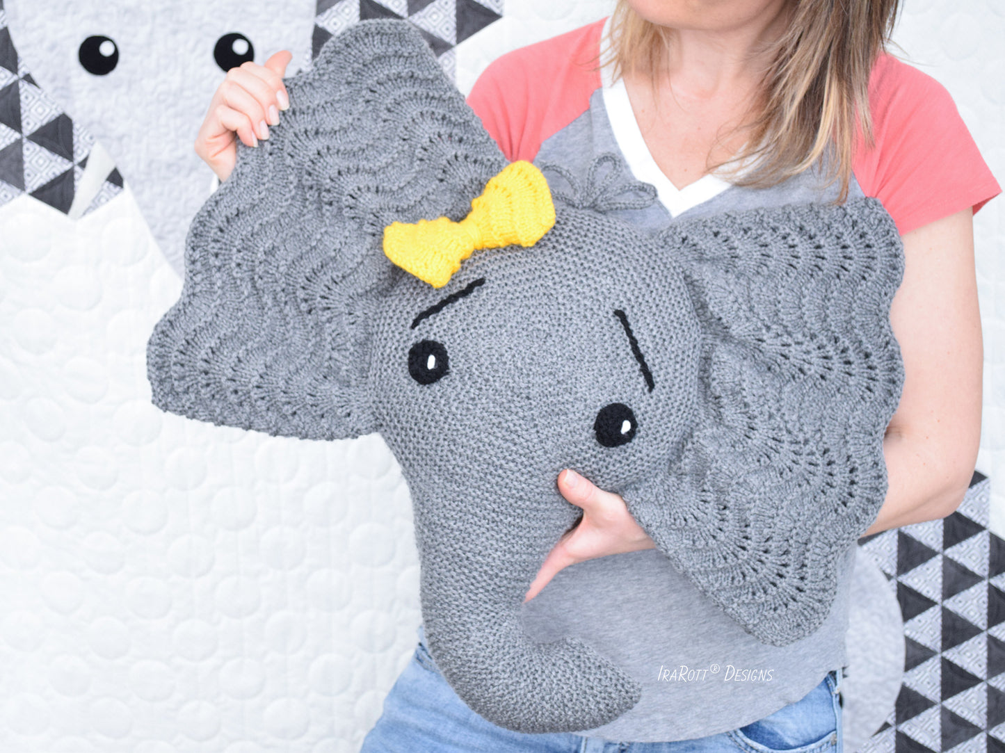 Josefina and Jeffery Elephant Pillow Knitting Pattern