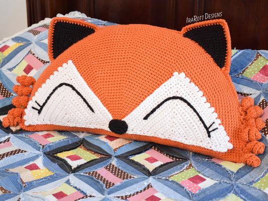 Foxy the Fox Pillow Crochet Pattern