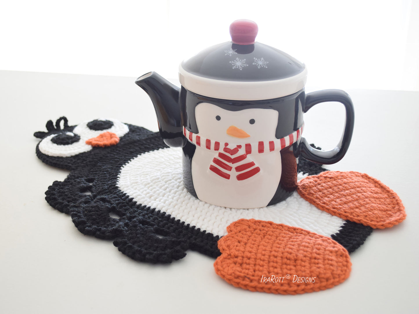 Roma The Happy Penguin Placemat Crochet Pattern